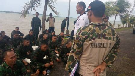 Prajurit Marinir Yonmarhanlan IV Tanjungpinang,  Renang Laut Menempuh Jarak 2 Mil Laut